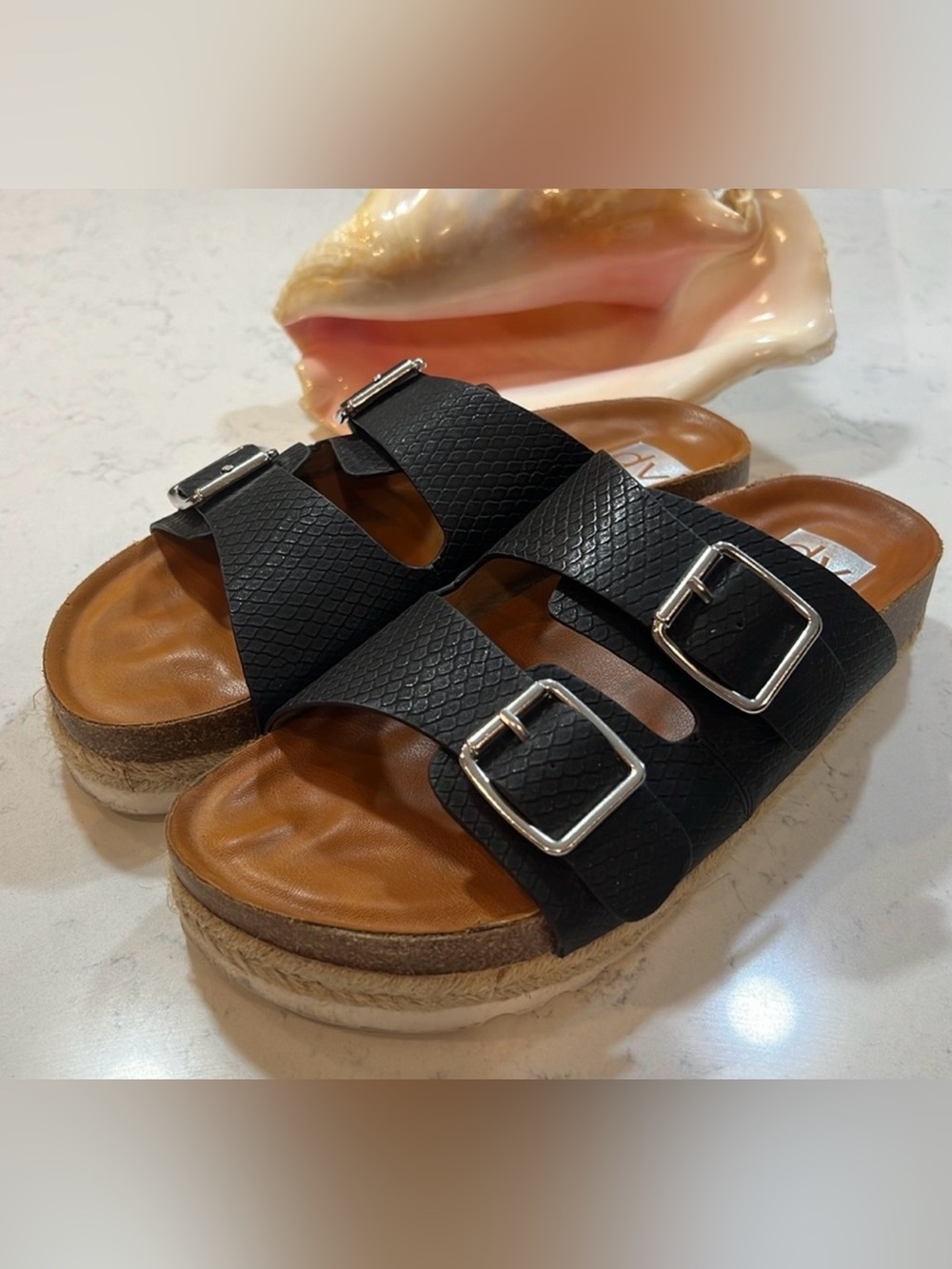 Dolce Vita Black Carther Cork Snakeskin Platform Buckle Sandals Size 8.5